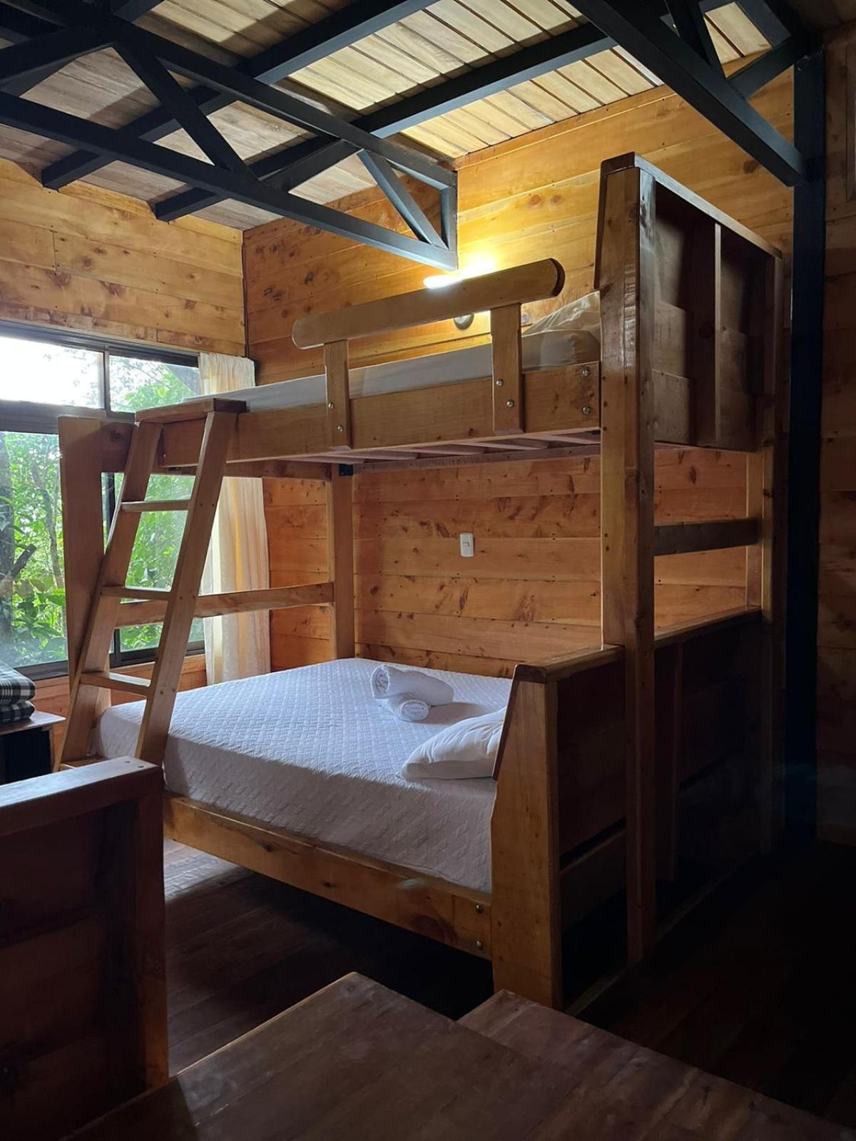Cabanas El Bosque Turrialba Eksteriør bilde